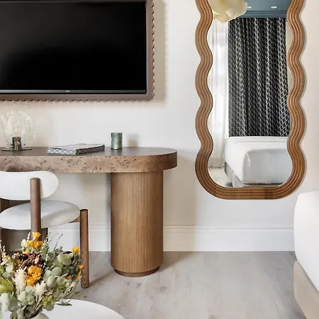 One Shot Puerta Ruzafa 4*