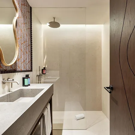 One Shot Puerta Ruzafa Otel 4*