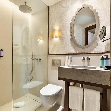 One Shot Puerta Ruzafa Hotel 4*